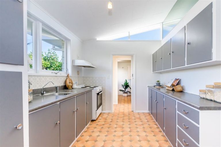 Photo of property in 72a Seaview Road, Paraparaumu Beach, Paraparaumu, 5032