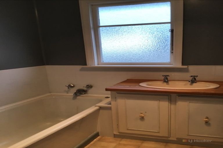 Photo of property in 8-14 Milford Street, Waimate, 7924