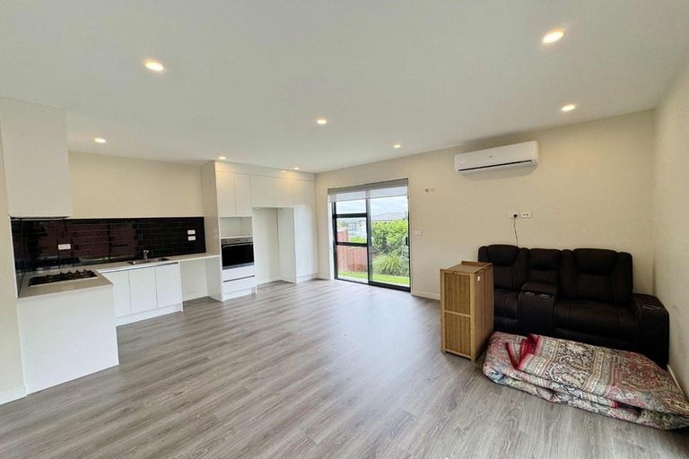 Photo of property in 81 Twin Parks Rise, Papakura, 2110