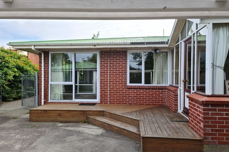 Photo of property in 5 Wyatt Place, Russley, Christchurch, 8042