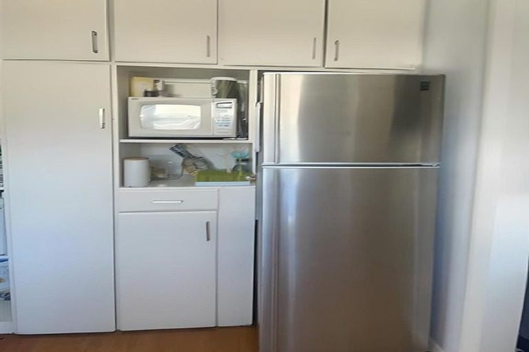 Photo of property in 43 Martin Road, Paraparaumu Beach, Paraparaumu, 5032