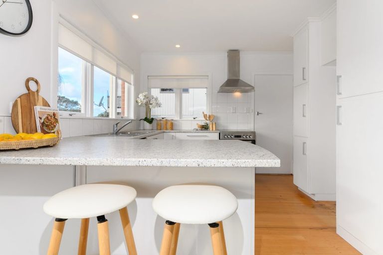 Photo of property in 1/5 Whitby Crescent, Mairangi Bay, Auckland, 0630