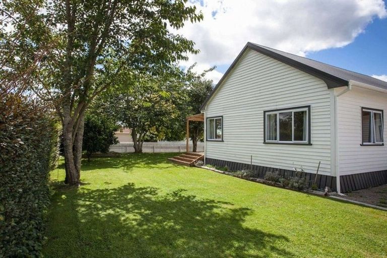 Photo of property in 1 Clare Street, Cambridge, 3434