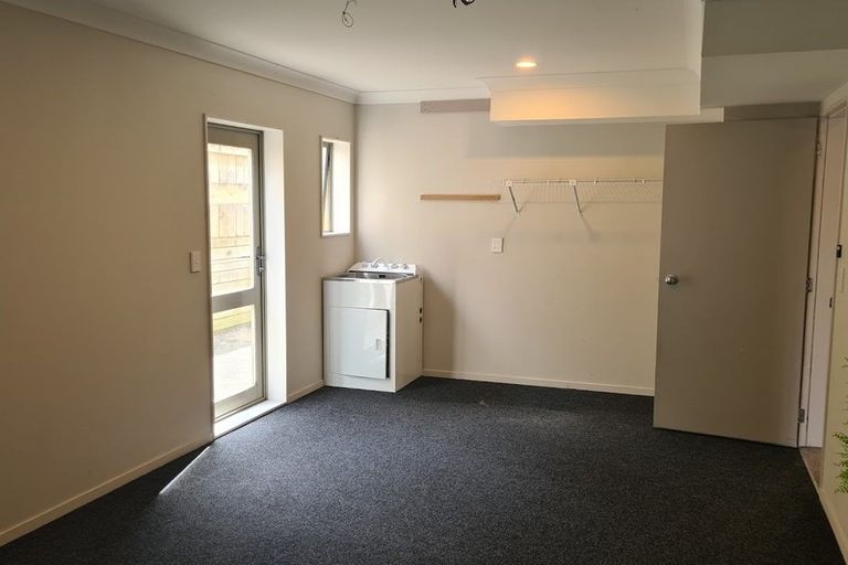 Photo of property in 24 Erlestoke Crescent, Churton Park, Wellington, 6037