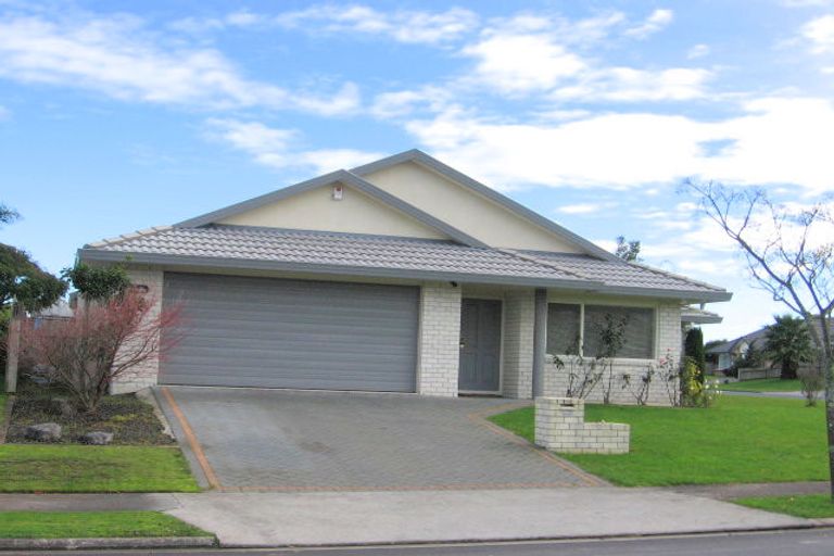 Photo of property in 1 Emyvalie Place, Dannemora, Auckland, 2016