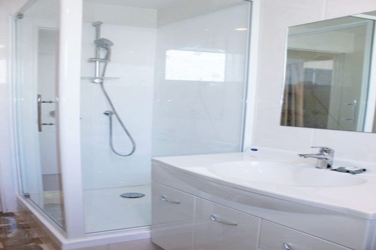 Photo of property in 23a Lyttelton Avenue, Forrest Hill, Auckland, 0620