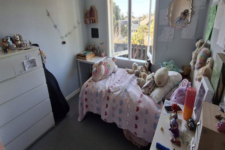 Photo of property in 117 Tiroroa Avenue, Te Atatu South, Auckland, 0610