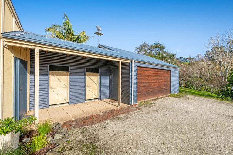 Photo of property in 11 Pineview Lane, Helensville, 0875