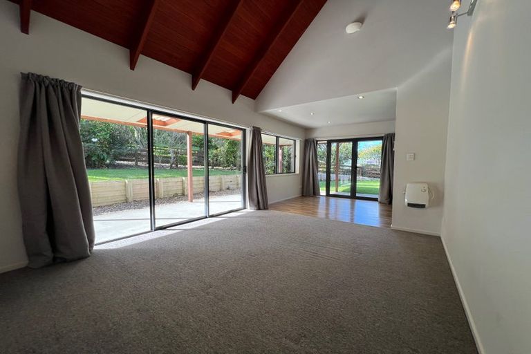 Photo of property in 388 Pine Valley Road, Dairy Flat, Silverdale, 0992