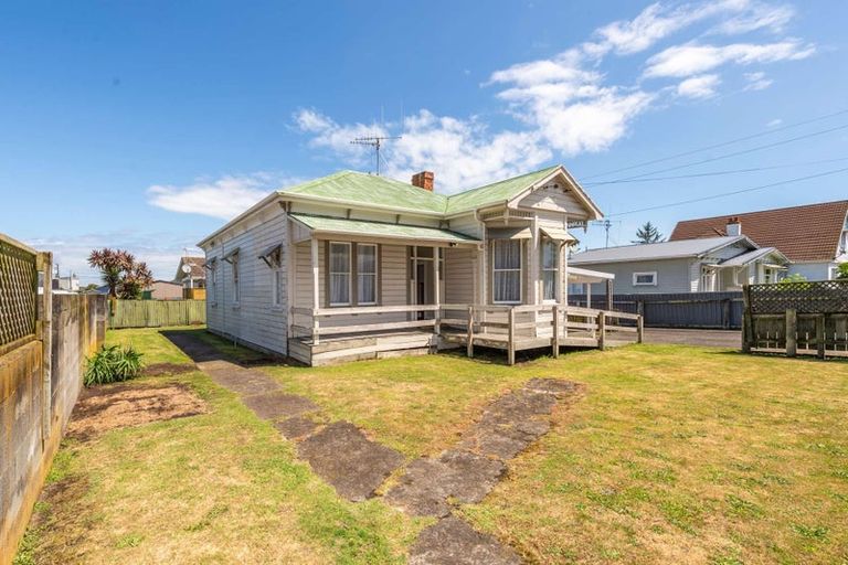 Photo of property in 3 Harper Street, Gonville, Whanganui, 4501