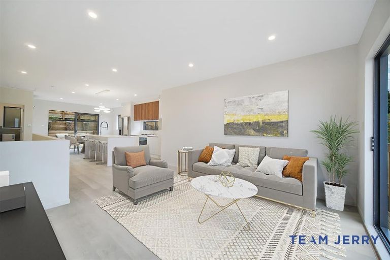 Photo of property in 40b Crestview Rise, Papakura, 2110