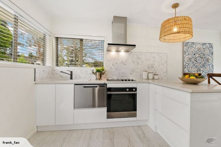 Photo of property in 1/36 Sandiacre Way, Browns Bay, Auckland, 0630