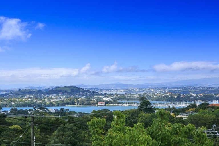 Photo of property in 1/8 City View Terrace, Birkenhead, Auckland, 0626