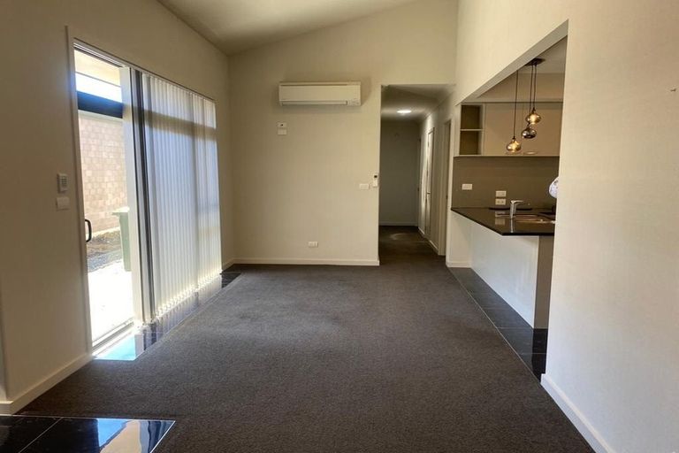 Photo of property in 5 Vigour Lane, Papakura, 2110