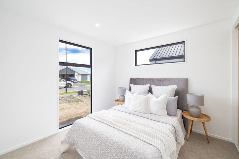 Photo of property in 10 Dalness Crescent, Halswell, Christchurch, 8025