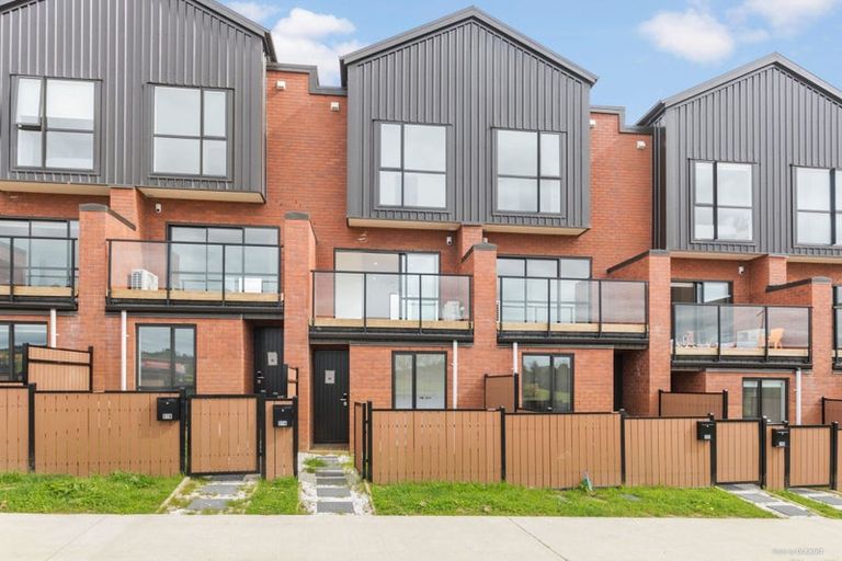 Photo of property in 31a Murphys Park Drive, Flat Bush, Auckland, 2019