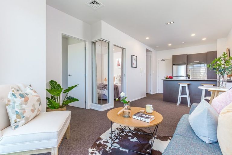 Photo of property in Shoal Haven Apartments, 305a/130 Anzac Street, Takapuna, Auckland, 0622
