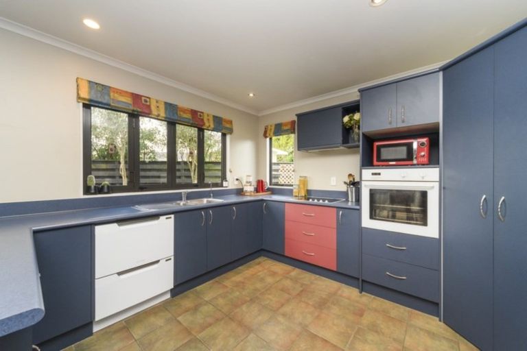Photo of property in 6 Astrid Court, Awapuni, Palmerston North, 4412