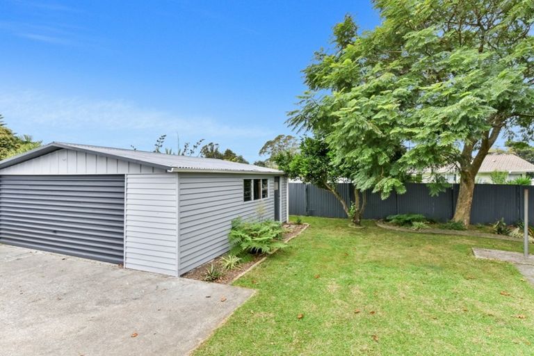 Photo of property in 12 Bedlington Avenue, Manurewa, Auckland, 2102