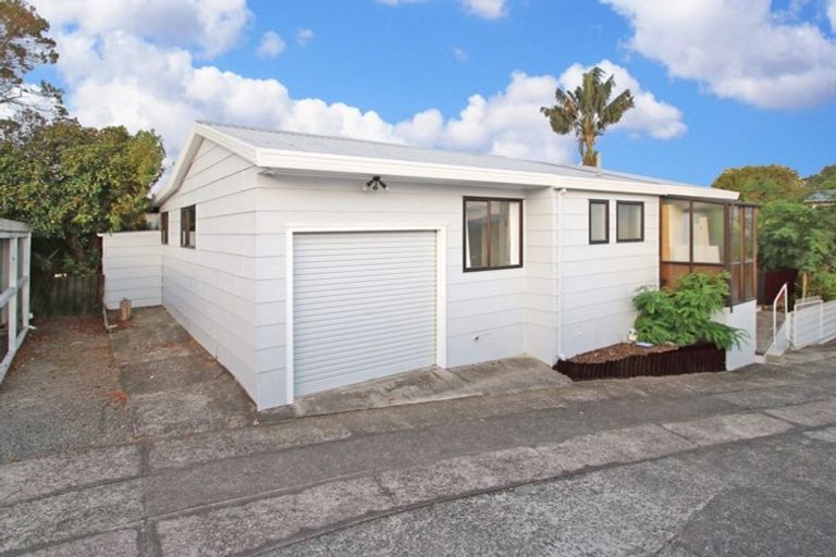 Photo of property in 11a Hilltop Road, Parkvale, Tauranga, 3112