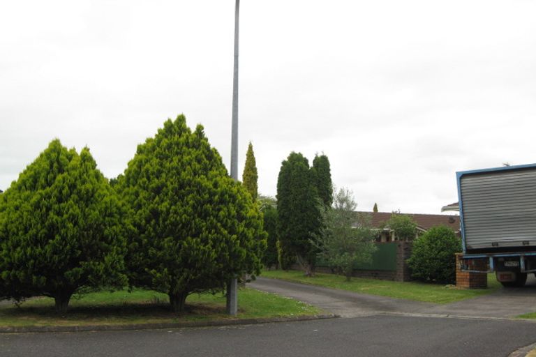 Photo of property in 9 Pedlar Place, Conifer Grove, Takanini, 2112