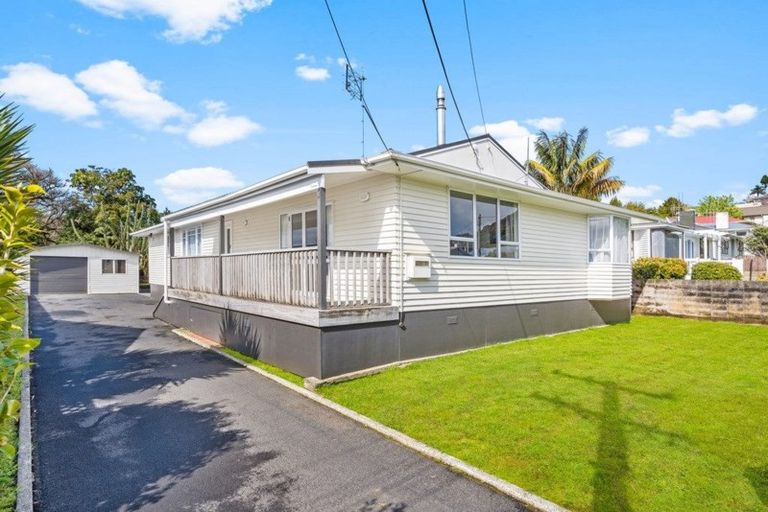 Photo of property in 6 Cambridge Street, Te Kamo, Whangarei, 0112