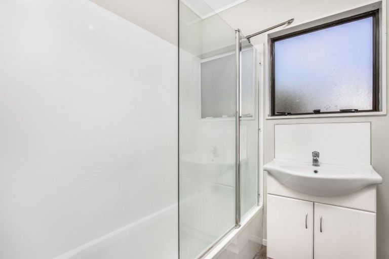 Photo of property in 2/3 William Street, Mangere East, Auckland, 2024