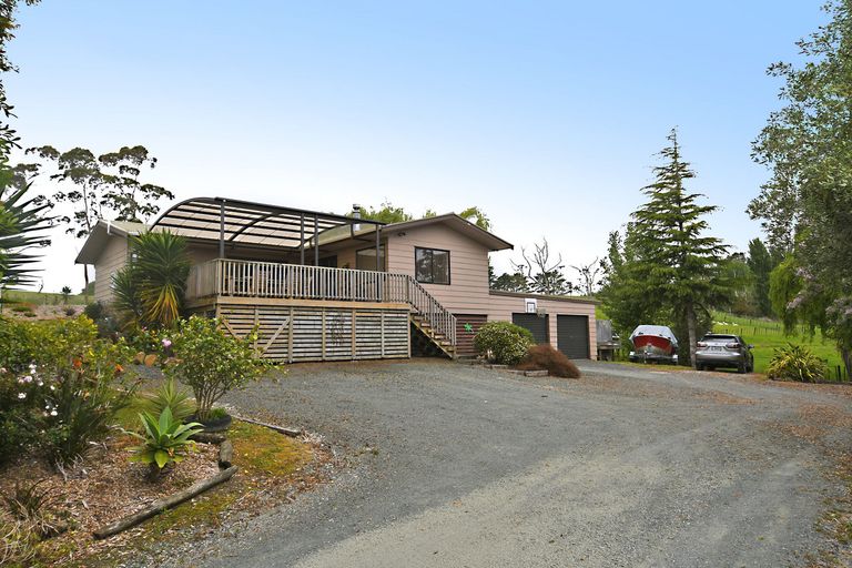 Photo of property in 25 Our Lane, Kaiwaka, 0573