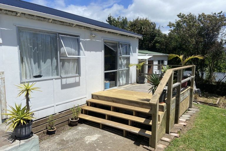 Photo of property in 150 Seaview Road, Westown, New Plymouth, 4310