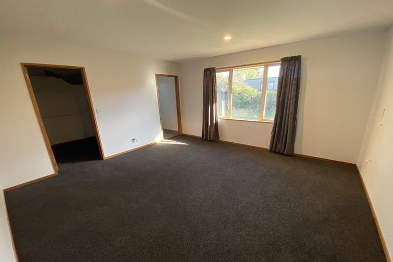 Photo of property in 57 Blue Gum Place, New Brighton, Christchurch, 8083