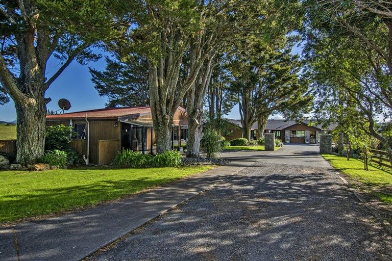 Photo of property in 18 Pataua Road North, Whareora, Whangarei, 0175