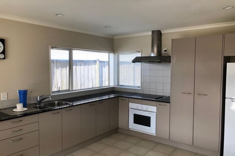 Photo of property in 40 Carrick Glen Avenue, Flat Bush, Auckland, 2019