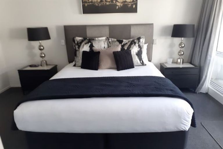 Photo of property in 4 Marine Parade, Mount Maunganui, 3116