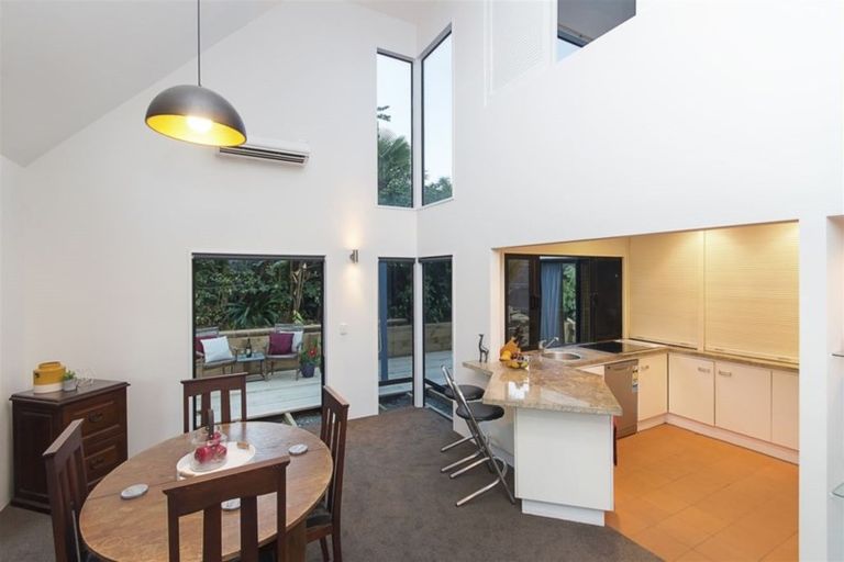 Photo of property in 2/12 Matatea Avenue, Pukekohe, 2120