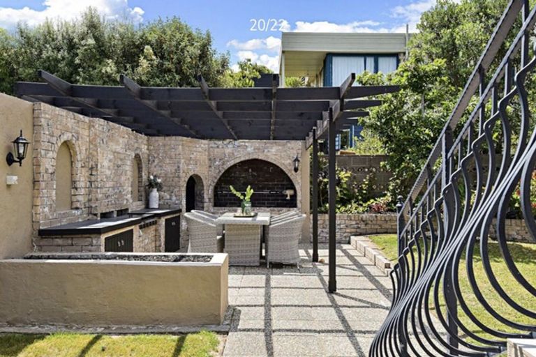 Photo of property in 70 Fisher Parade, Sunnyhills, Auckland, 2010