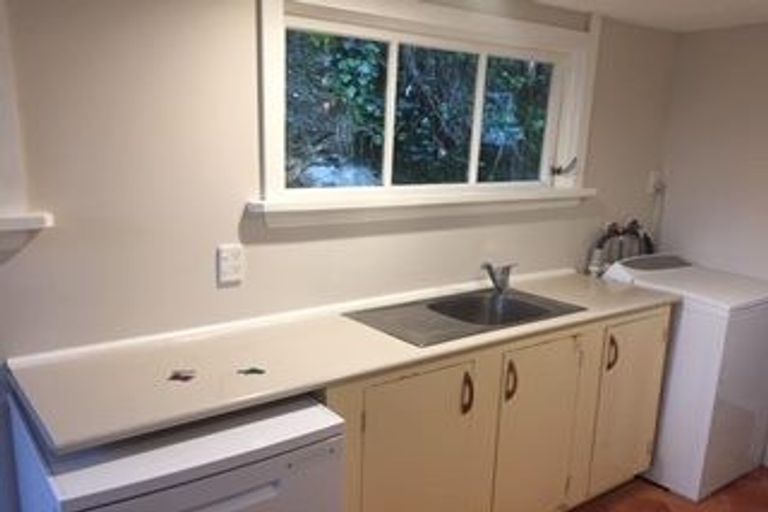 Photo of property in 69 Holloway Road, Aro Valley, Wellington, 6021