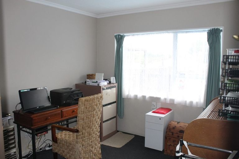 Photo of property in 27 Hurndall Street East, Maungaturoto, 0520