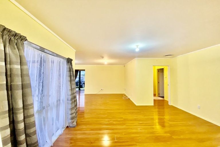 Photo of property in 206 Te Irirangi Drive, Flat Bush, Auckland, 2019