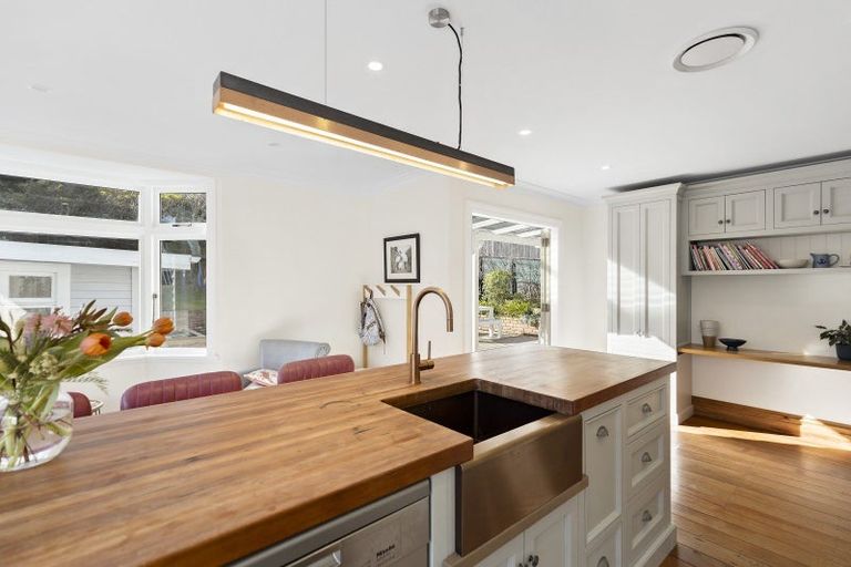 Photo of property in 3 Totara Street, Eastbourne, Lower Hutt, 5013