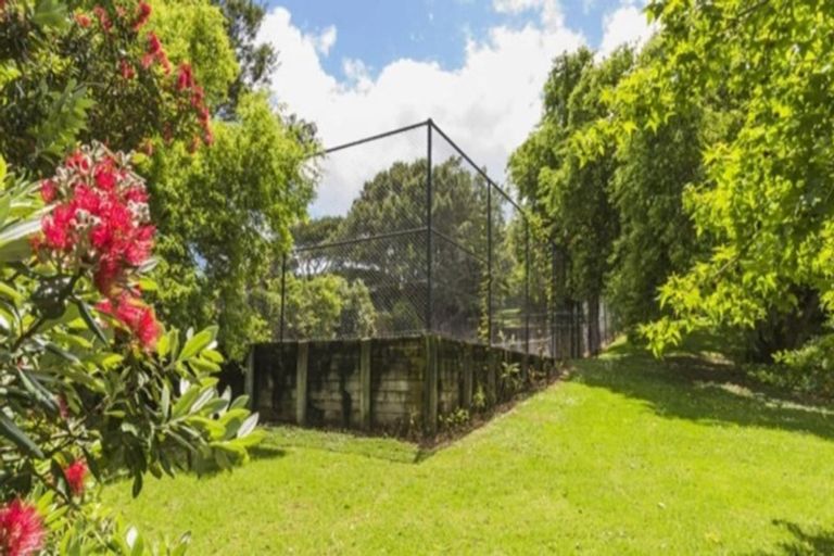 Photo of property in 30 Venus Place, Half Moon Bay, Auckland, 2012