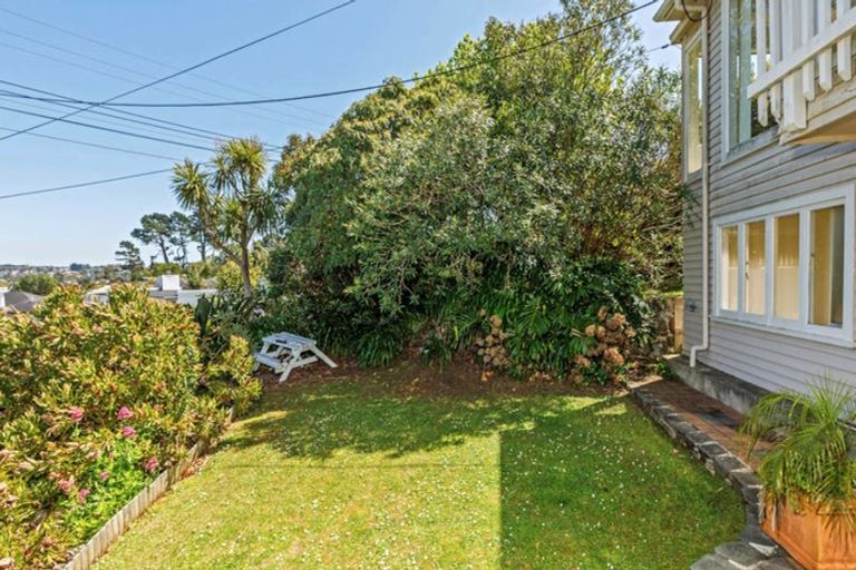 Photo of property in 35 Bayview Road, Browns Bay, Auckland, 0630