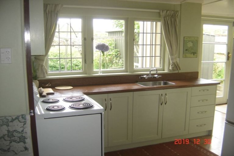 Photo of property in 4 Exeter Street, Waimate, 7924