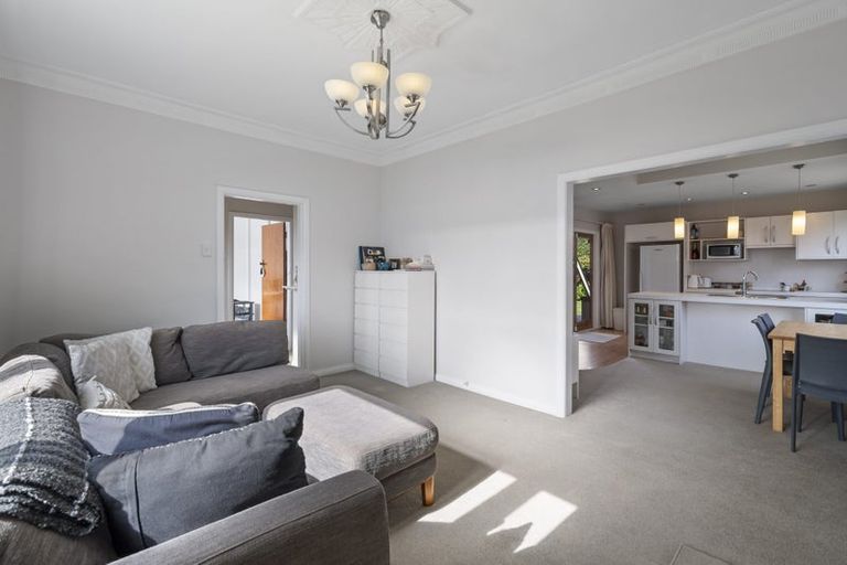 Photo of property in 6 Wood Street, Takaro, Palmerston North, 4410