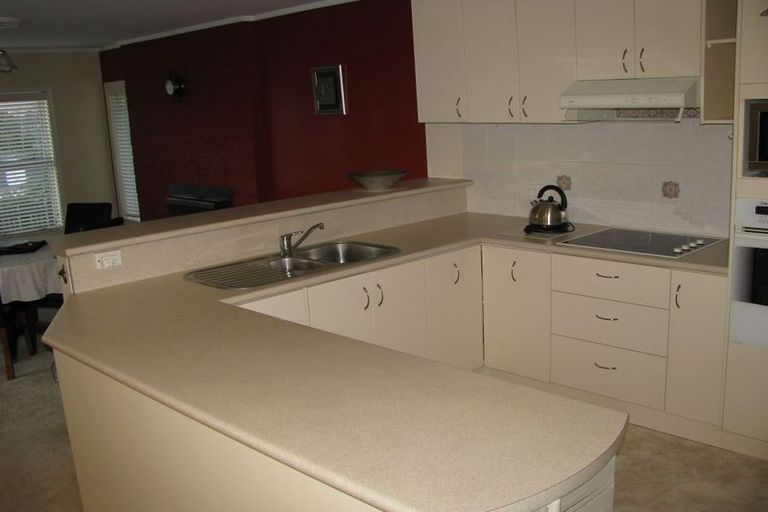 Photo of property in 2a Mana Street, Otumoetai, Tauranga, 3110