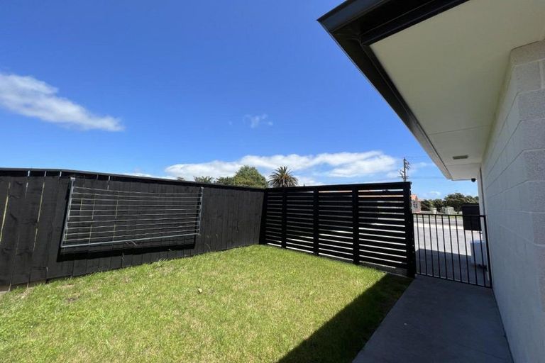 Photo of property in 529 Mangorei Road, Highlands Park, New Plymouth, 4312