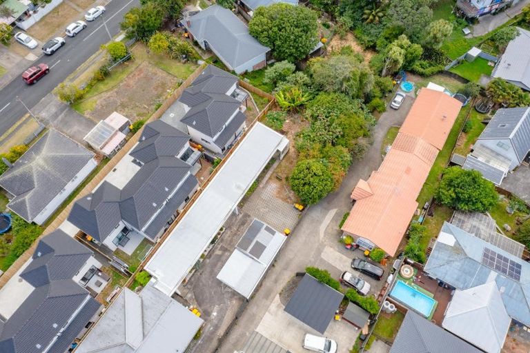 Photo of property in 3/127 Seabrook Avenue, New Lynn, Auckland, 0600