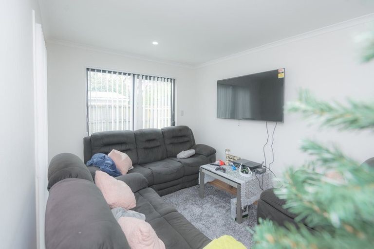 Photo of property in 30b Beaumonts Way, Manurewa, Auckland, 2102