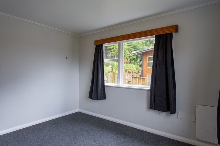Photo of property in 90 Ironside Road, Johnsonville, Wellington, 6037
