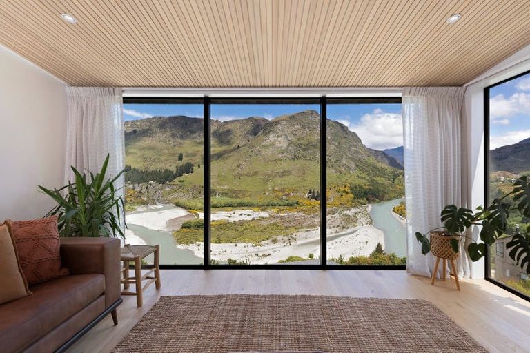 Photo of property in 9 Powder Terrace, Arthurs Point, Queenstown, 9371