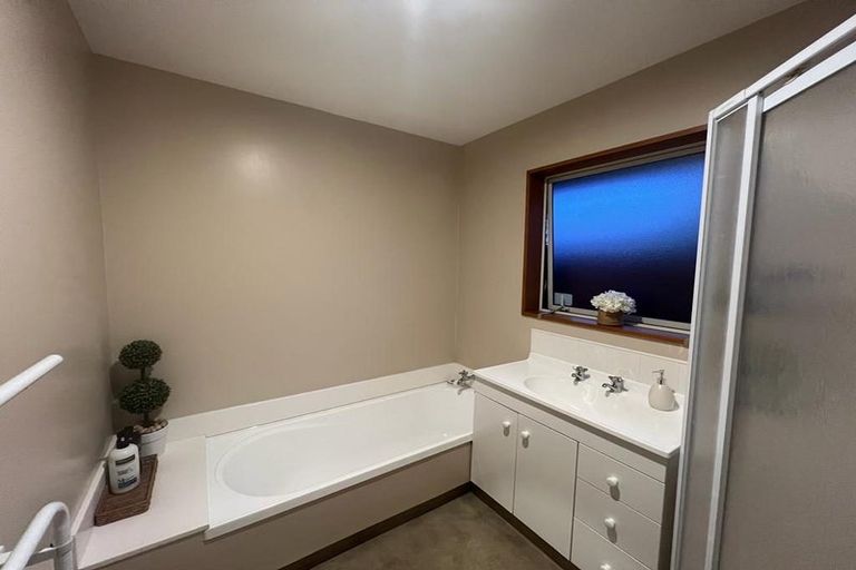 Photo of property in 97a Vagues Road, Northcote, Christchurch, 8052